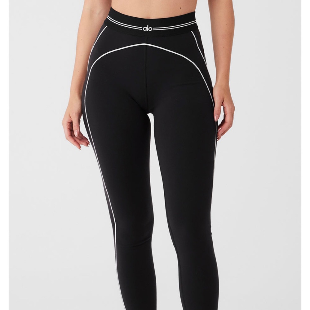 Alo heartthrob leggings size medium worn once!